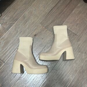 Dolce Vita Booties!